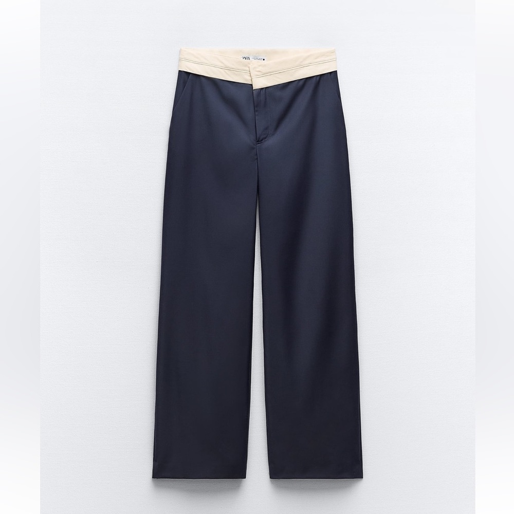 Zara contrast waist straight leg pants in Navy. Size medium. New with tags!